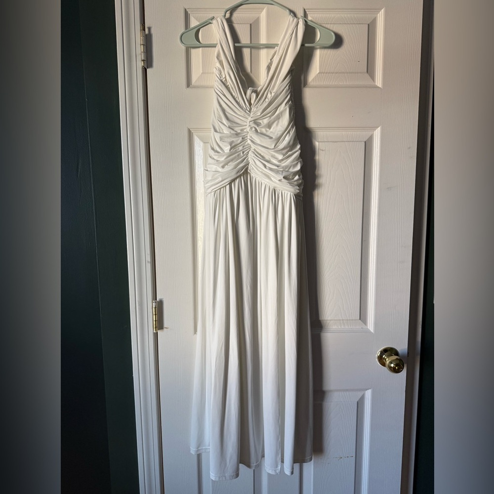 Melania Maxi Dress in White - Picture 6 of 7